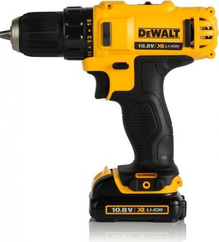 Аккумуляторный шуруповерт DeWALT DCD710C2 [DCD710C2-KS]